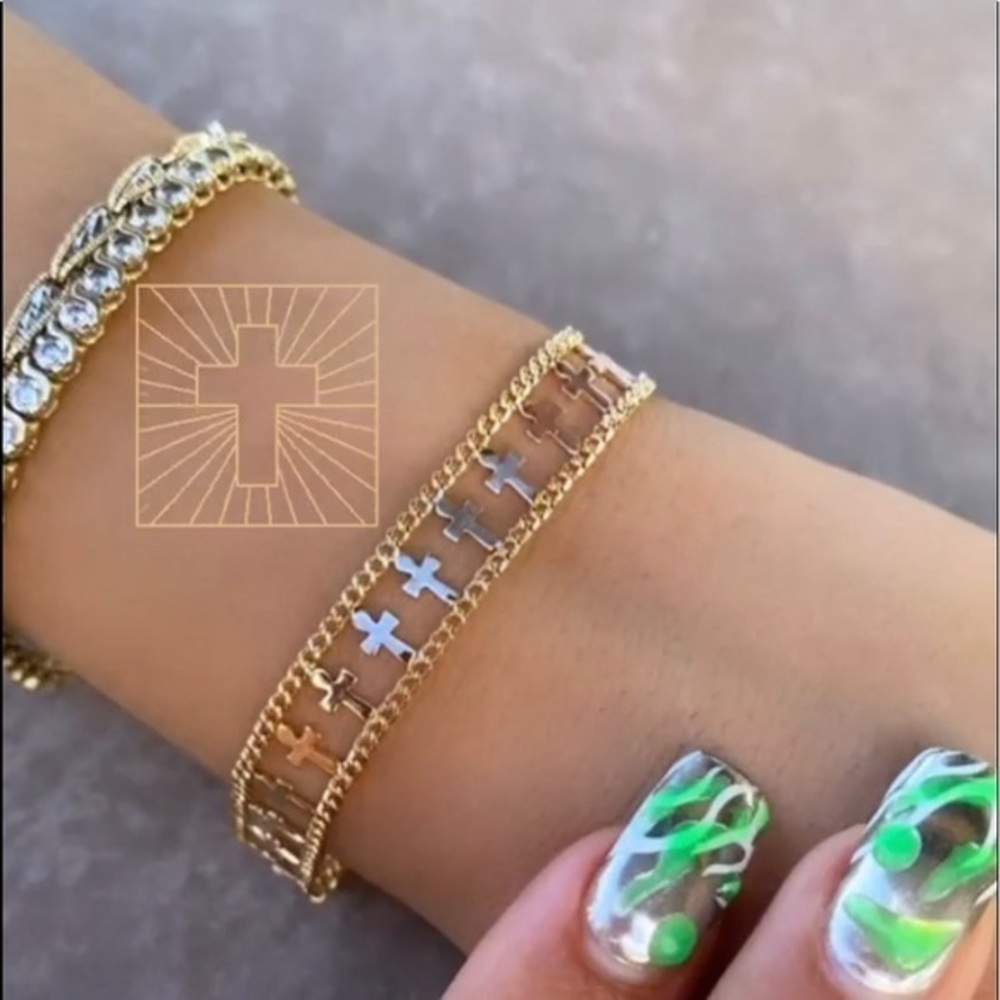 New 10mm Women Delicate Cross Bracelet 7” inches
